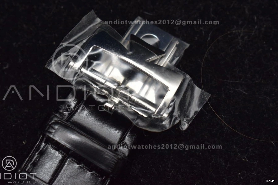 Black Dial on Black Maker Strap Rubber 8F SS Overseas 0501